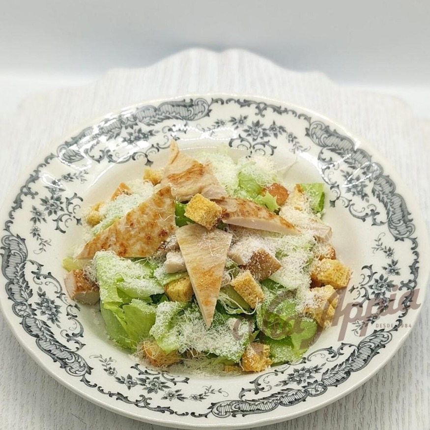 ENSALADA CESAR CON POLLO