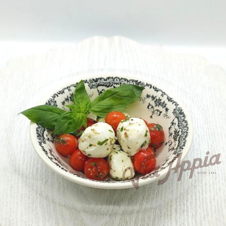 BOCCONCINI CON TOMATES CHERRY