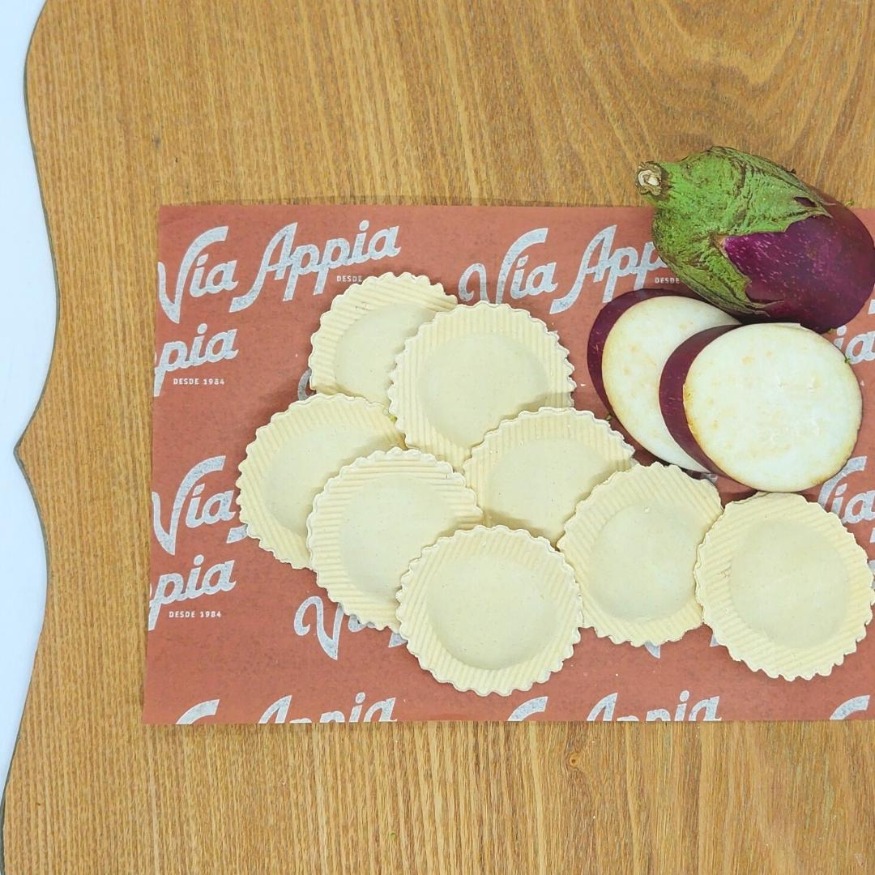 PASTA RELLENA DE BERENJENAS CON QUESO PECORINO