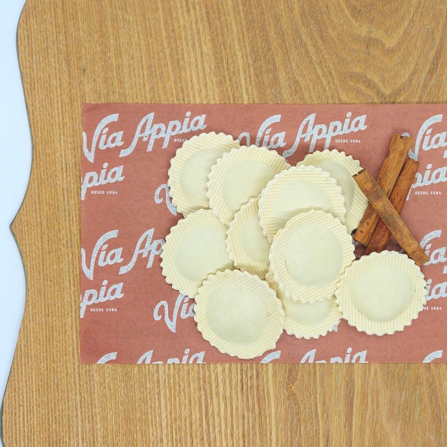 PASTA RELLENA CON PLÁTANO Y MOZZARELLA