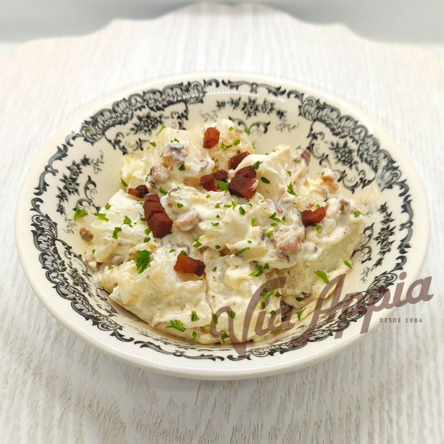 ENSALADA DE PAPAS, PANCETTA Y CABRA