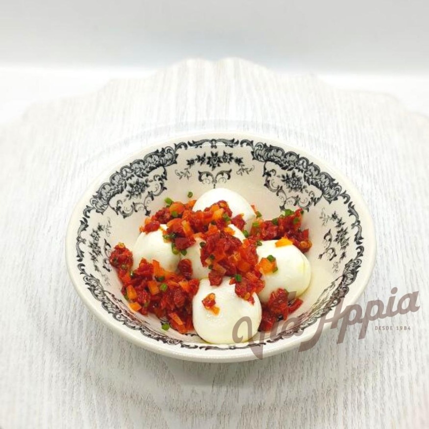 BOCCONCINI CON TOMATES SECOS