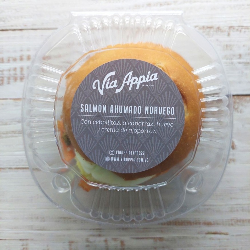 SÁNDWICH MIGNON SALMÓN AHUMADO NORUEGO