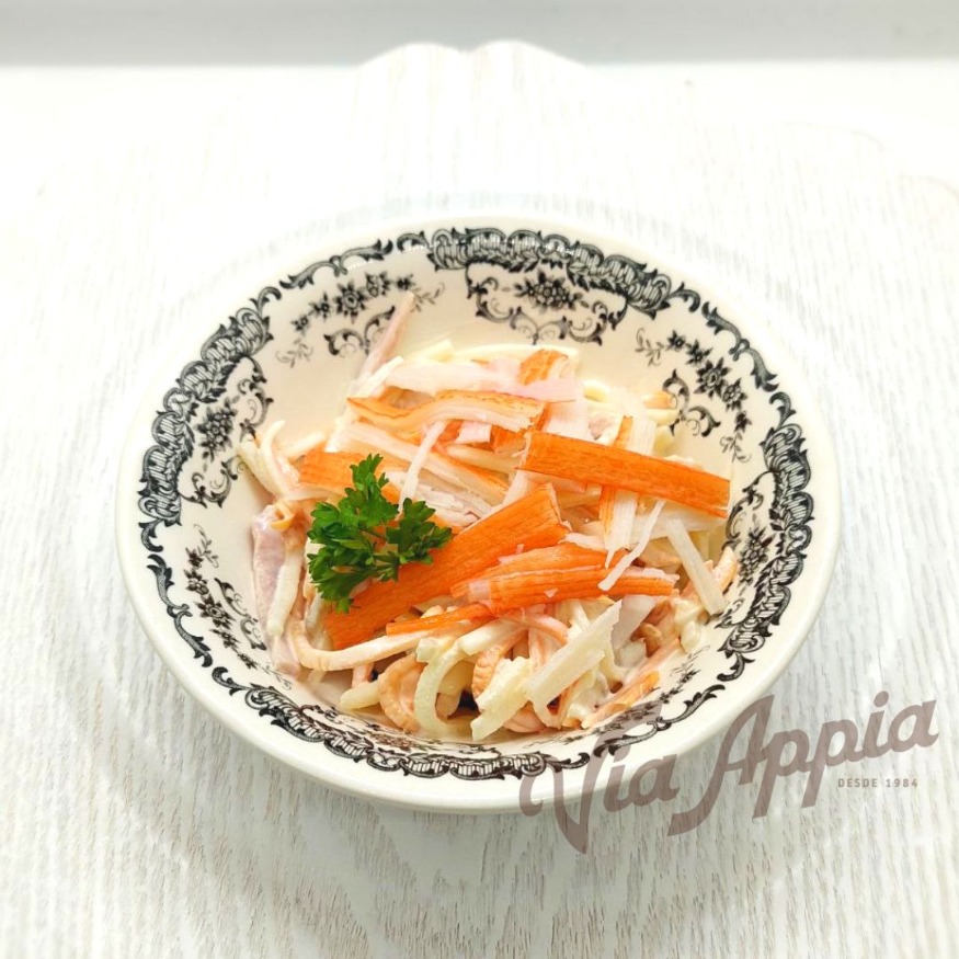 ENSALADA CAPRICCIOSA CON CANGREJO