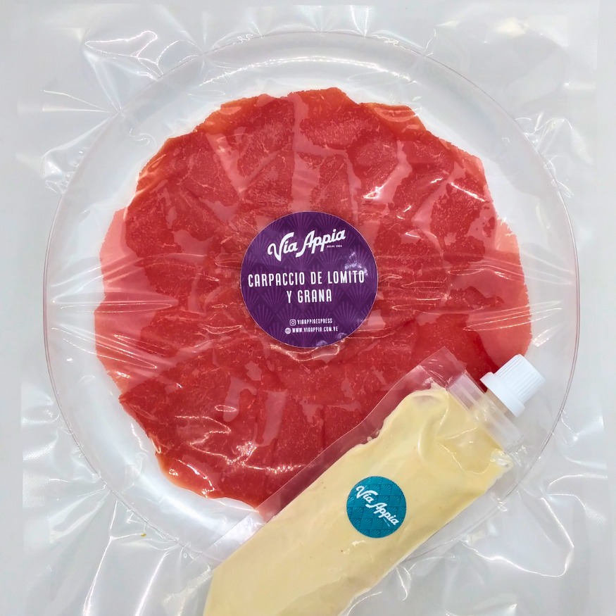 CARPACCIO DE LOMITO Y REGGIANO EN BANDEJA