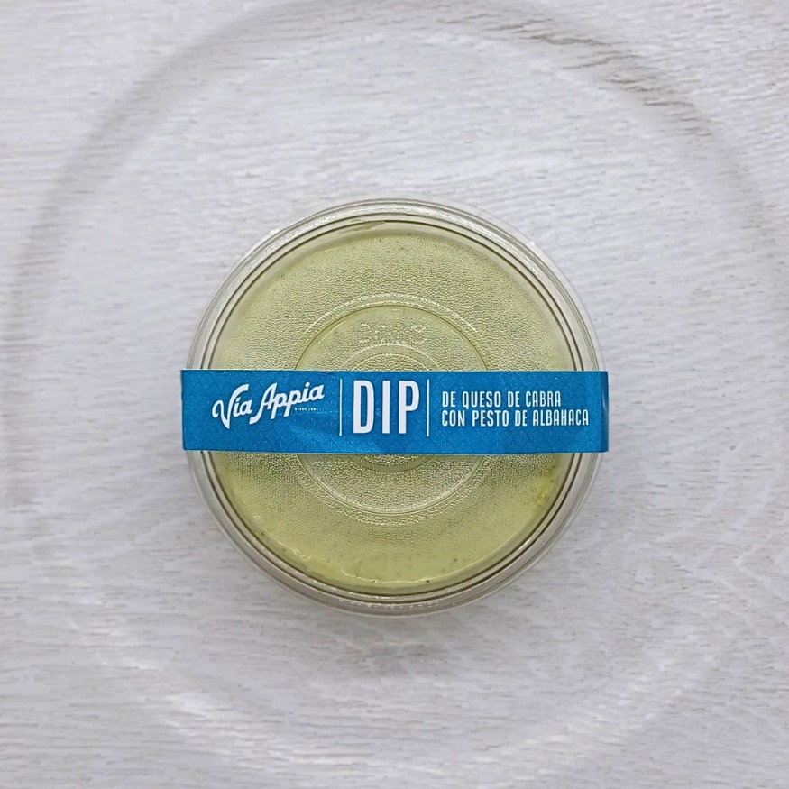 DIP DE QUESO DE CABRA CON PESTO DE ALBAHACA