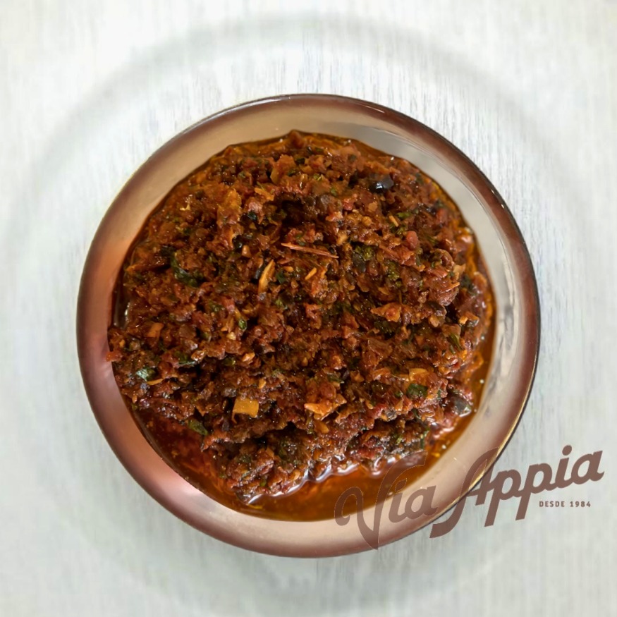 DIP DE TOMATES SECOS CON ACEITUNAS KALAMATAS