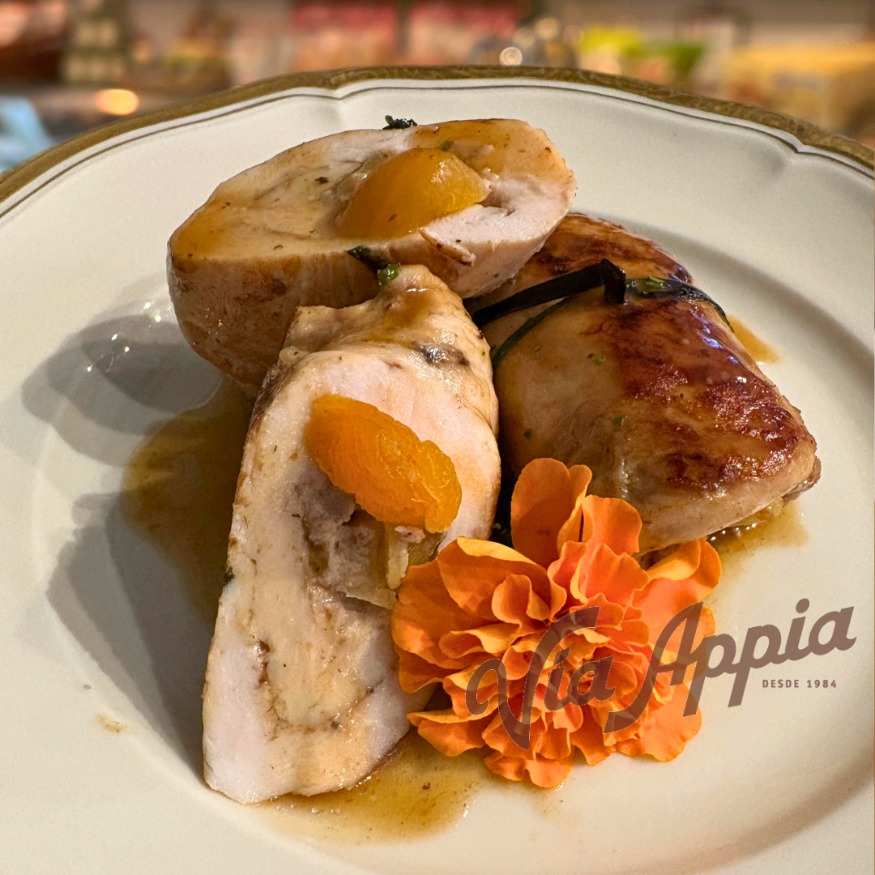 INVOLTINI DE POLLO RELLENOS CON PURé DE CASTAñAS Y ALBARICOQUE