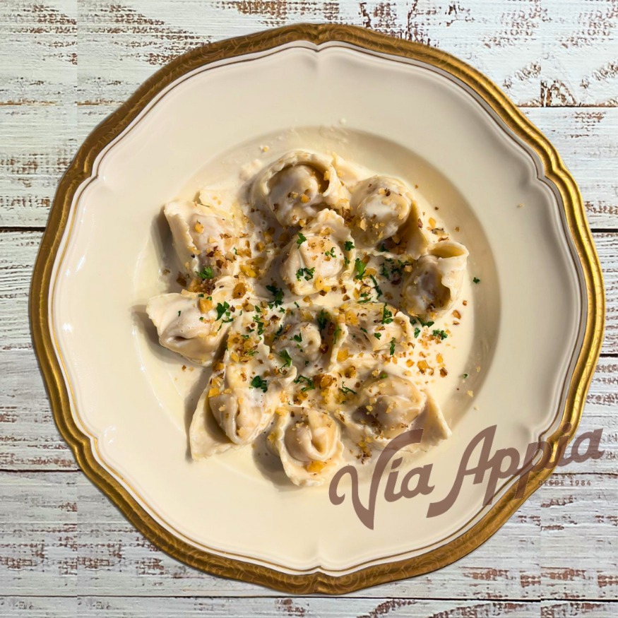 TORTELLONI DI RICOTTA DI BúFALA E PERE A LA PANNA DI NOCI