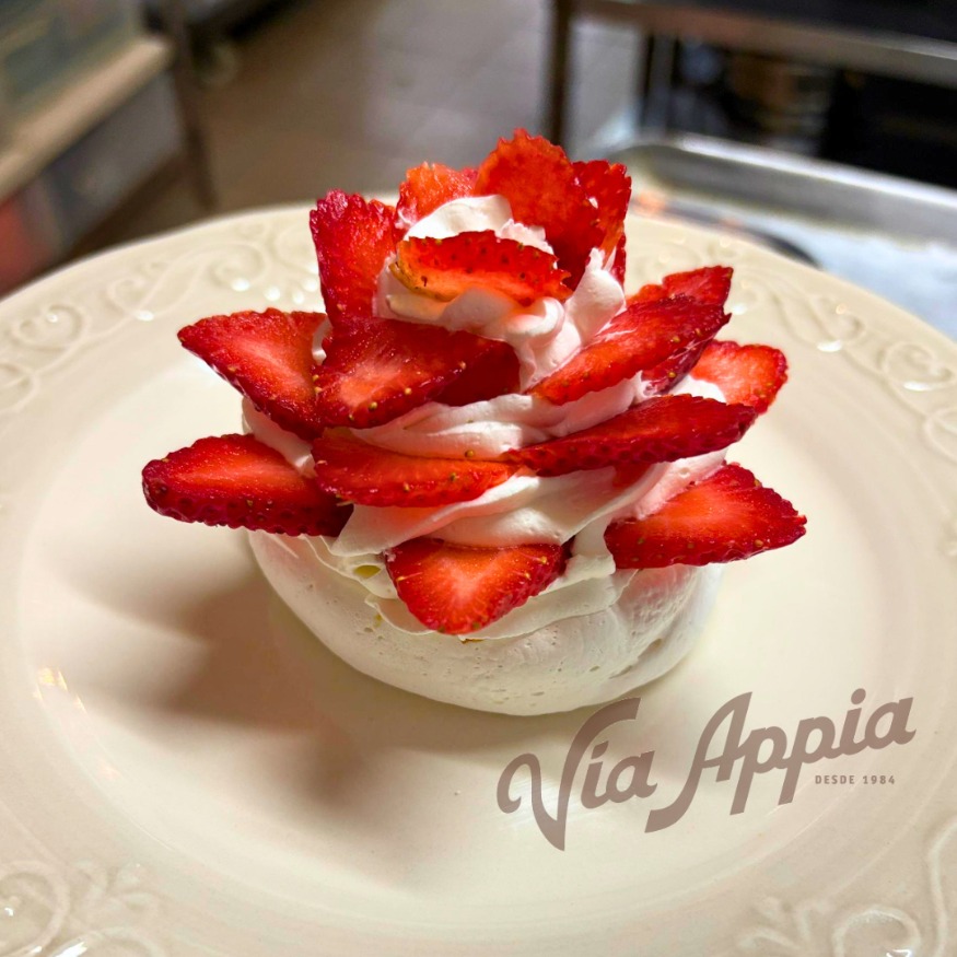 PAVLOVA DE FRESAS