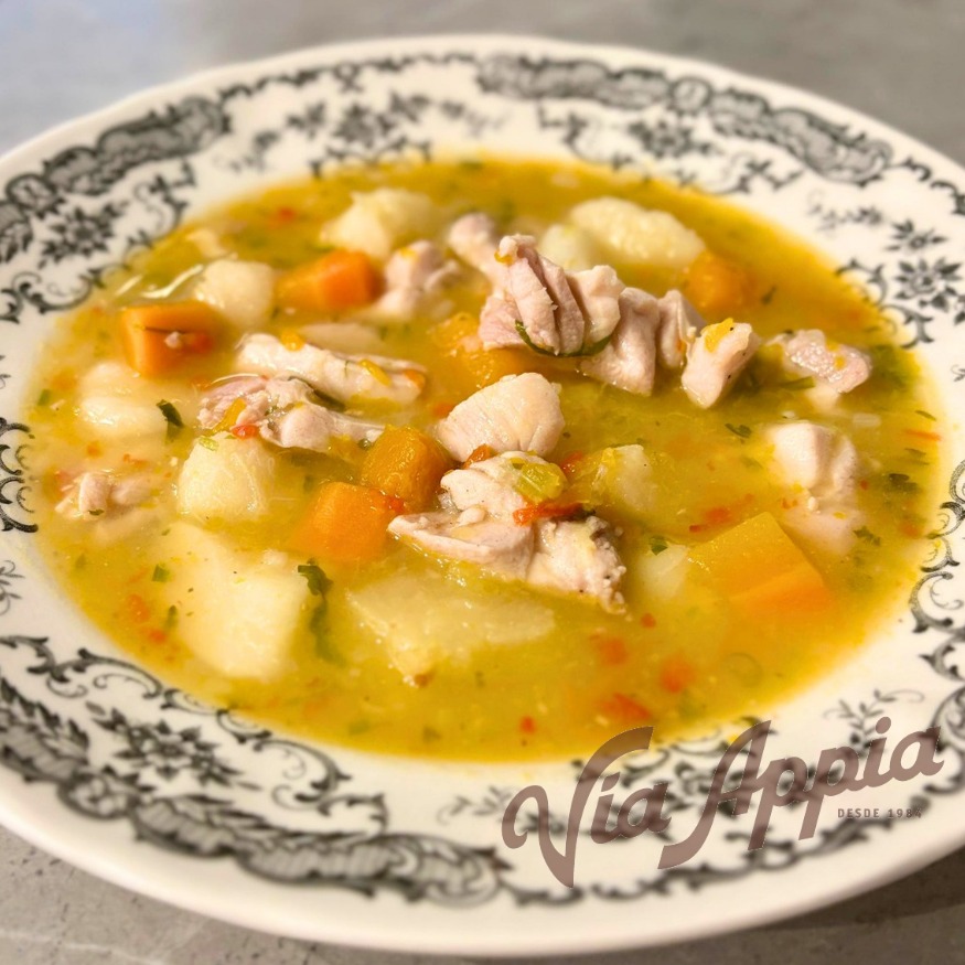 SOPA DE POLLO 1 RACIÓN